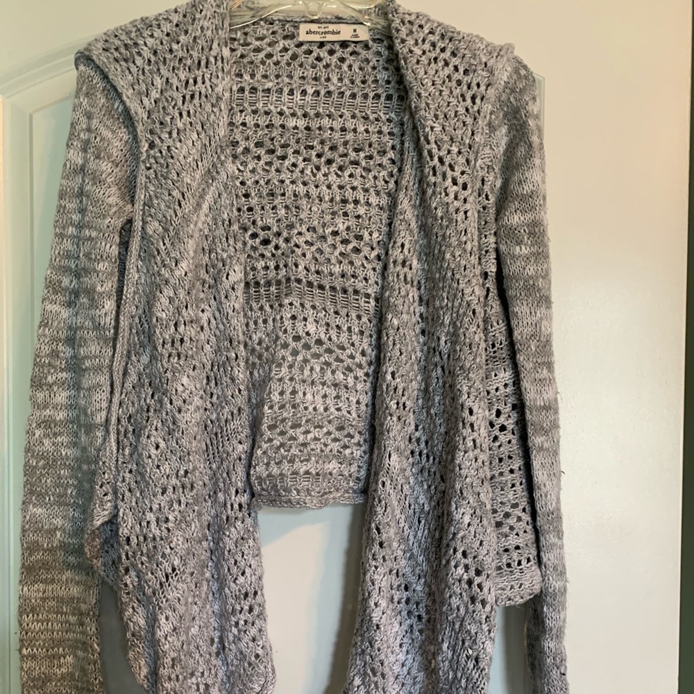 Kids sweater with hood